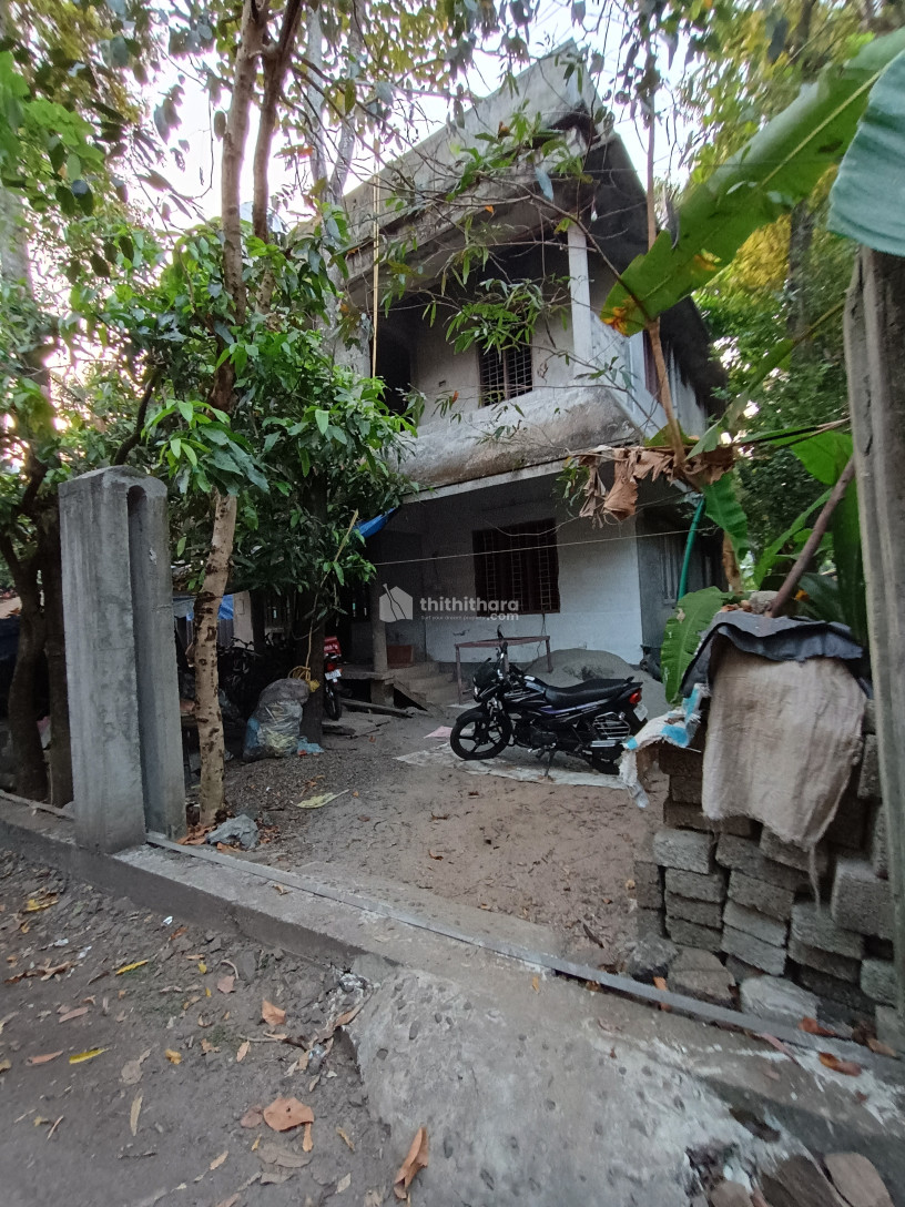 6 BHK House for sale in Kumbalam, Ernakulam 