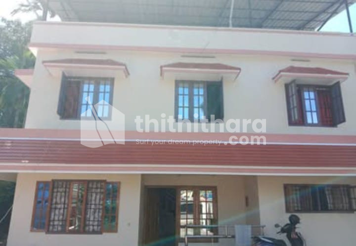Spacious 3 BHK House available for Sale in Aroor Alappuzha