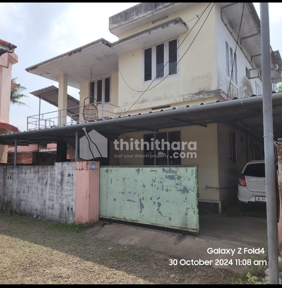 4 BHK House available for Sale in Aluva Ernakulam