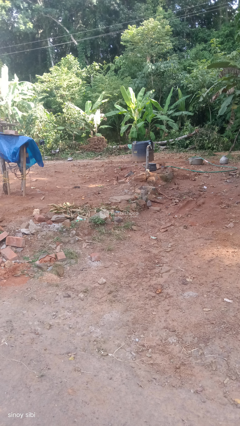 Plot for sale in Mallusseri, Kottayam