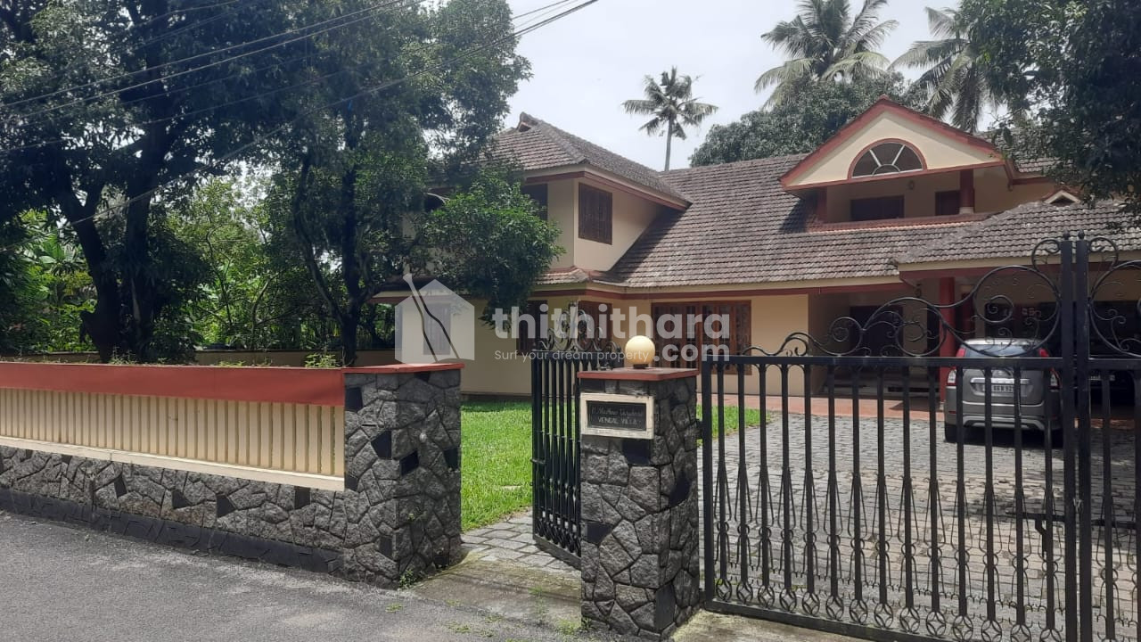 4BHK House For Sale In Vytila Ernakulam