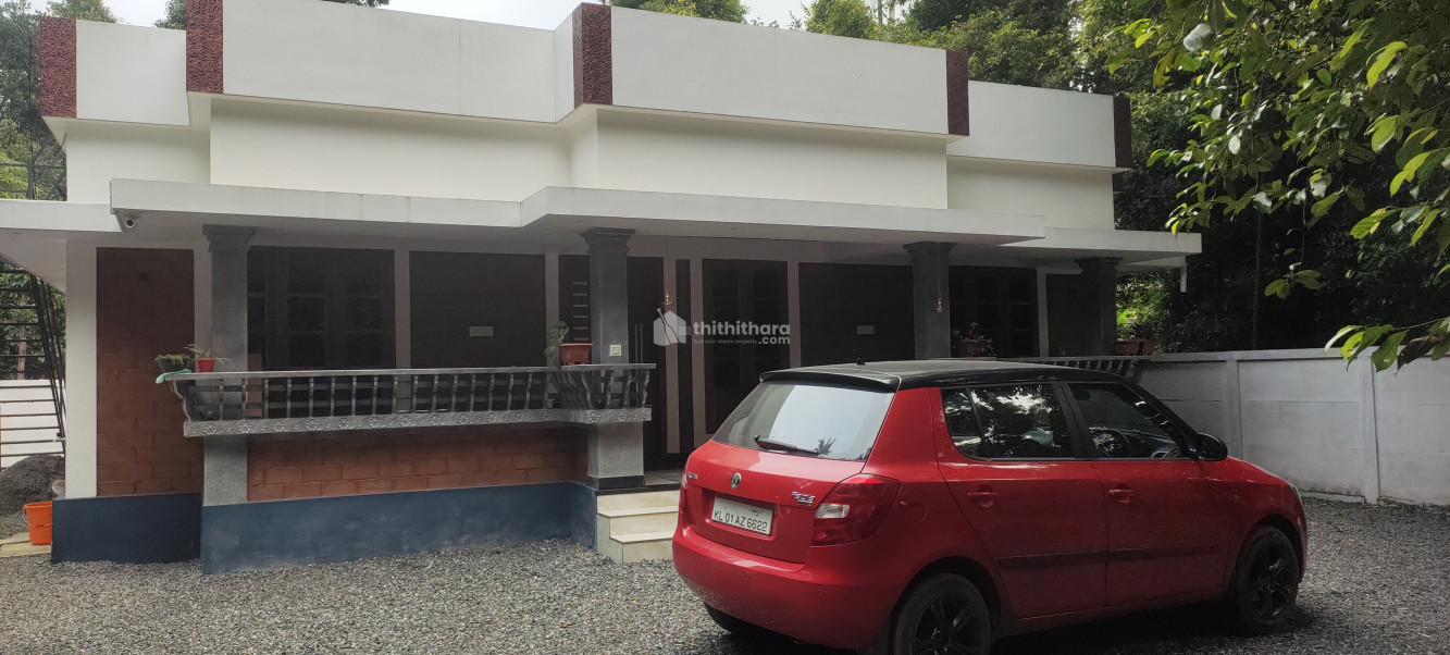 TRADITIONAL HOME FOR SALE NEAR COCHIN INTERNATIONAL AIRPORT 