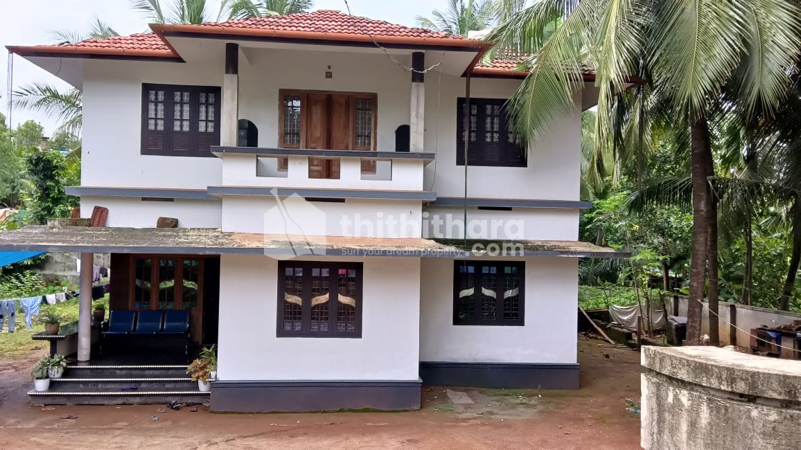 Urgent sale,6 BHK House at Pulikkal, Kondotty
