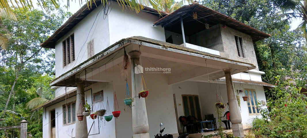 Residential house for sale at Adoor Pathanamthitta