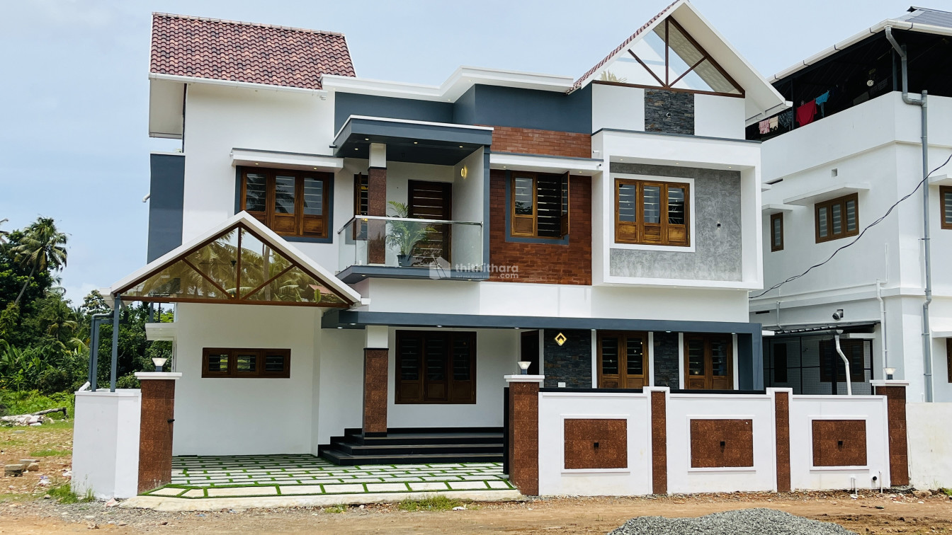 Luxurious 3 BHK villa for sale at Thrippunithura Ernakulam