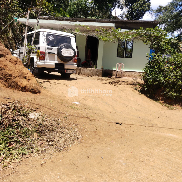 2 BHK House for sale at Pampadumpara Idukki