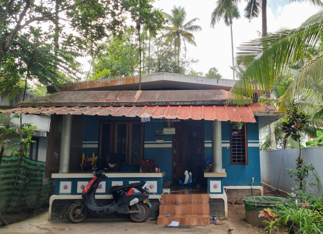 2 BHK House for sale at Kayamkulam Alappuzha