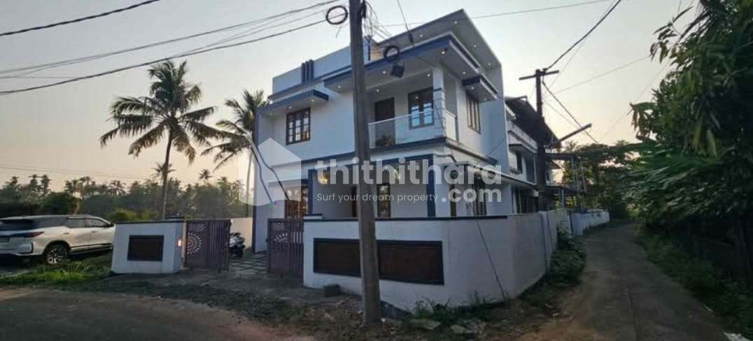 5 BHK Independent Villa for Sale in Karumalloor, Aluva, Ernakulam