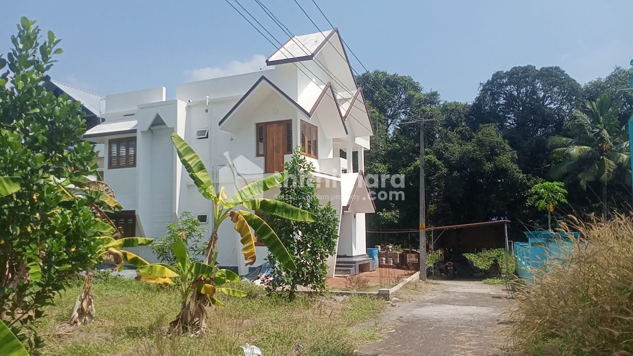 3 BHK Villa Available for Sale at Mulanthuruthy Ernakulam 