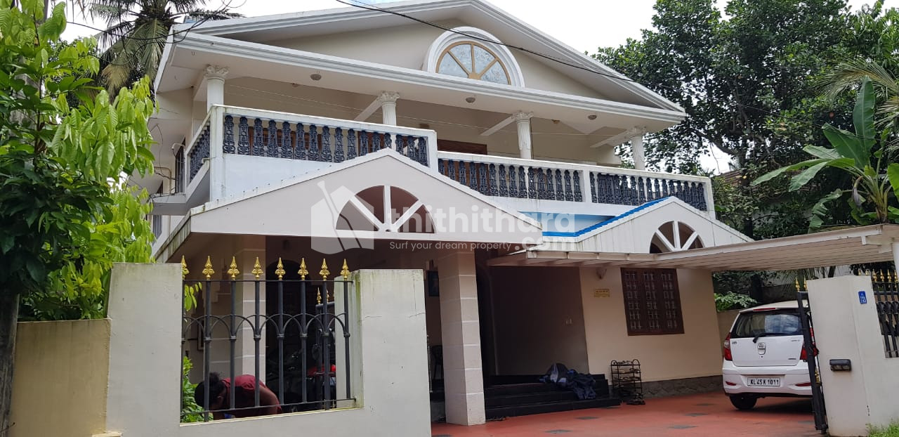 6BHK Independent House Available for Sale at Thrissur.