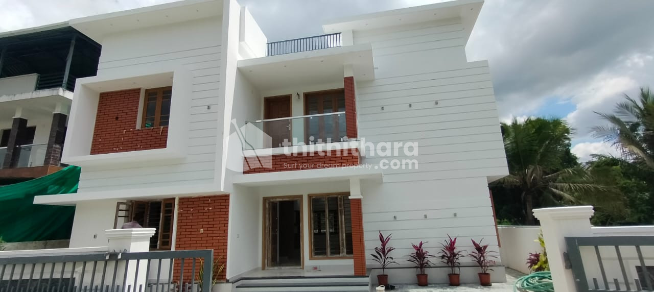 4BHK Independent House Available for Sale in Mannuthy Thrissur